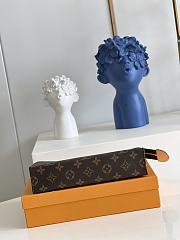 Louis Vuitton Pouch Crossbody Bag M47542 - 3