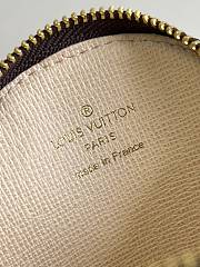 Louis Vuitton Pouch Crossbody Bag Pink M47542 - 4