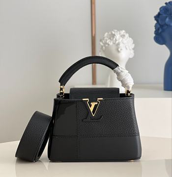 Louis Vuitton Capucines BB Black M59269