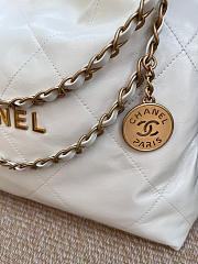 Bagsaaa Chanel 22 small tote bag White gold hardware - 5
