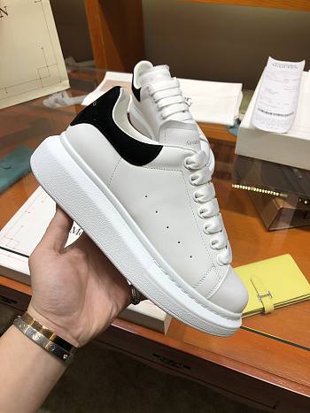 McQueen Sneaker Eure 39 (no discount)