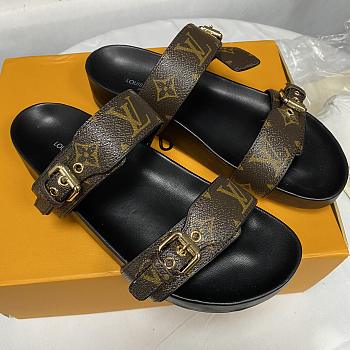 Louis Vuitton Slipper Euro 40 (no discount)