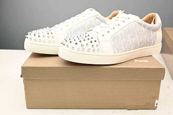 Christian Louboutin Flats Eure 43 (no discount)