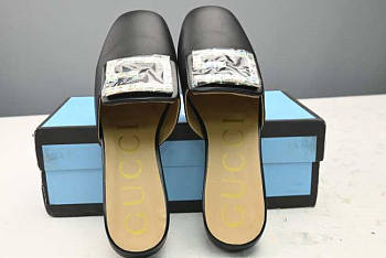 Gucci Slipper Eure 40 02 (no discount)