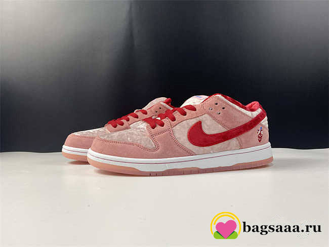 Nike SB Dunk Eure 40 Pink (no discount) - 1