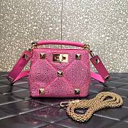 Valentino Garavani One Stud Handbag 21cm Pink - 1