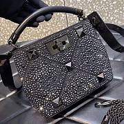 Valentino Garavani One Stud Handbag 21cm Black - 4