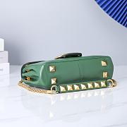 Valentino Garavani Stud Sign Bag Green - 2