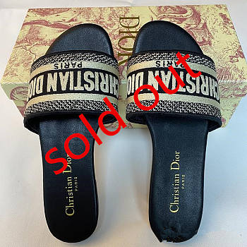 Dior slippers On sale size 35 one pair