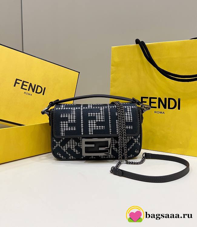 Fendi Baguette Crossbody Bag Mini 19cm 02 - 1