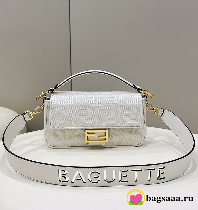 Fendi Baguette Crossbody Bag 27cm White - 1