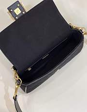 Fendi Baguette Crossbody Bag 27cm Black - 4