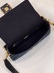 Fendi Iconic Baguette Crossbody Bag 27cm 02 - 3