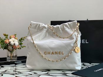 Bagsaaa Chanel 22 small tote bag White gold hardware