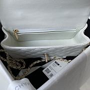 Chanel Flap Handle Bag Lambskin 20cm White - 4