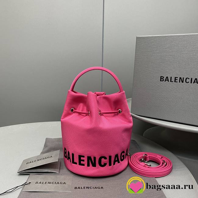 Balenciaga Bucket Bag Pink - 1