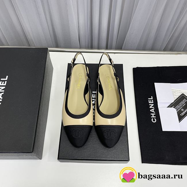 Chanel Loafer Sandals Beige And Black  - 1