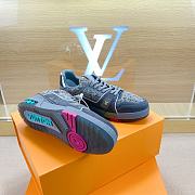 Louis Vuitton Trainer Sneakers Grey - 4