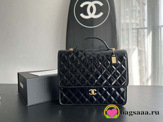 Bagsaaa Chanel Backpack Patent Calfskin gold tone metal black - 31.5cmx31cmx9cm - 1