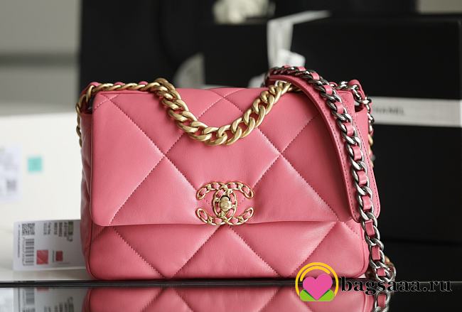 Bagsaaa Chanel 19 Flap Bag Small Pink - 26x16x9cm - 1