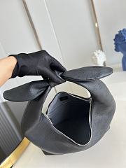 	 Bagsaaa Louis Vuitton Why Knot MM Black - 36 x 43 x 15 cm - 2