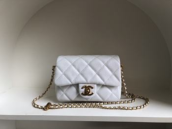 	 Bagsaaa Chanel Caviar Quilted Square Mini White 21K - 19x13x17cm
