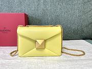 	 Bagsaaa Valentino Garavani One Stud Nappa Yellow Bag - 19x14x1cm - 1