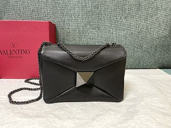 	 Bagsaaa Valentino Garavani One Stud Nappa All Black Bag - 19x14x1cm