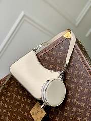 	 Bagsaaa Louis Vuitton Marellini white bag - 19 x 13.5 x 6.5 cm - 4