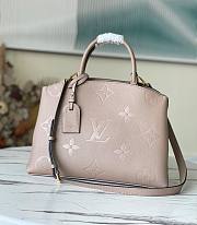 	 Bagsaaa Louis Vuitton Petit Palais Tourterelle beige Monogram Empreinte embossed cowhide - 34×24×15cm - 1