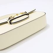 Bagsaaa Gucci  Horsebit 1955 Shoulder bag in white - W24cm x H13cm x D5.5cm - 6