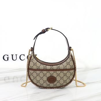 Bagsaaa Gucci GG Half Moon Shaped Mini Bag in Beige and ebony GG Supreme canvas - W22cm x H12.5cm x D5cm