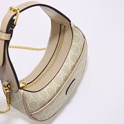 	 Bagsaaa Gucci GG Half Moon Shaped Mini Bag in White and ebony GG Supreme canvas - W22cm x H12.5cm x D5cm - 4