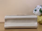 	 Bagsaaa Louis Vuitton Twist MM Bag White Epi grained - 23 x 17 x 9.5 cm - 4