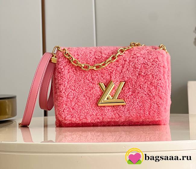 	 Bagsaaa Louis Vuitton Twist MM Fleece Pink - 23 x 17 x 9.5 cm - 1