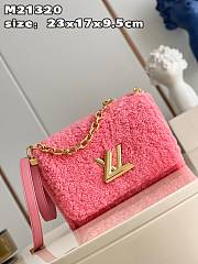 	 Bagsaaa Louis Vuitton Twist MM Fleece Pink - 23 x 17 x 9.5 cm - 2