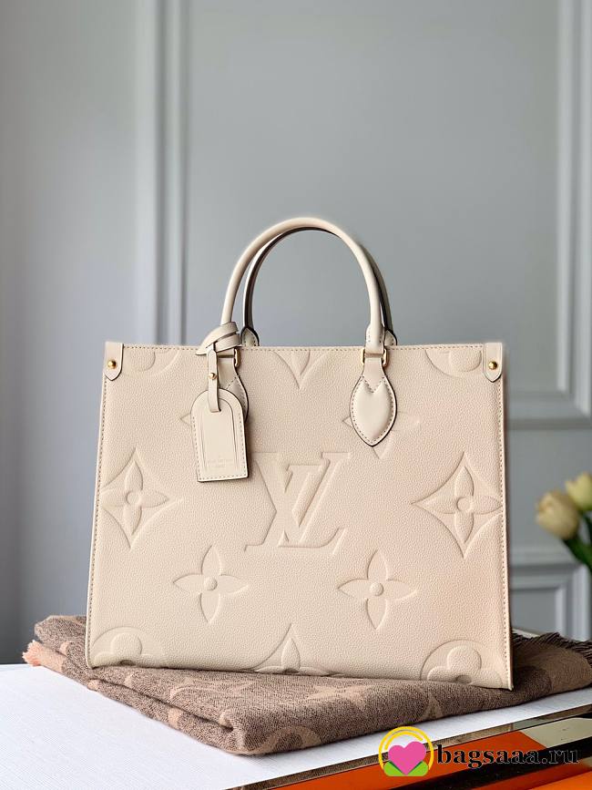 Bagsaaa Louis Vuitton Onthego MM Cream Bag - 35x27x14.5cm - 1