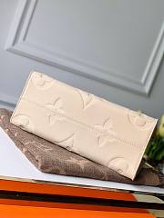 Bagsaaa Louis Vuitton Onthego MM Cream Bag - 35x27x14.5cm - 5