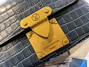 Bagsaaa Louis Vuitton Bumbag Crocodilian leather - 21 x 15 x 4cm - 2