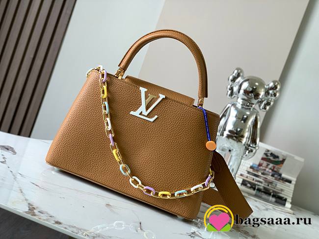 	 Bagsaaa Louis Vuitton Capucines MM Bag Brown Taurillon leather With Chain Strap - 31.5 x 20 x 11 cm - 1