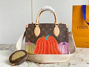 Bagsaaa Louis Vuitton Onthego PM LV x YK with pumpkin pattern - 25x19x11.5cm - 4