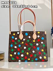 Bagsaaa Louis Vuitton Onthego MM YK Painted Dots texture with 3D effect - 35 x 27 x 14 cm - 1