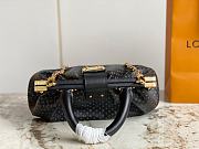 	 Bagsaaa Louis Vuitton Black Calfskin Clutch Bag - 28 x 14 x 10 cm - 2