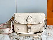 Bagsaaa Louis Vuitton M46388 Diane Satchel Bag Cream - 24 x 16 x 8.5 cm - 1