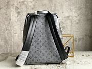 Bagsaaa Louis Vuitton Discovery Backpack Grey Leather - 37 x 40 x 20 - 6