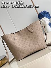 	 Bagsaaa Louis Vuitton Blossom MM Tote Galet Bag - 30 x 27.5 x 16 cm - 5