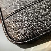 Bagsaaa Louis Vuitton Pochette Kasai All Black - 25 x 15.5 x 6.5 cm - 4