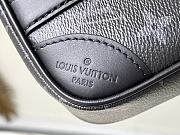 	 Bagsaaa Louis Vuitton Pochette Kasai Monogram - 25 x 15.5 x 6.5 cm - 6
