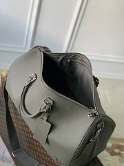 	 Bagsaaa Louis Vuitton Keepall Bandoulière 50 Aerogram Dark Green - 50 x 29 x 23 cm - 2