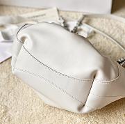 	 Bagsaaa Givenchy Kenny White Bag - 32x22x17cm - 6